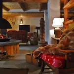 Monchaletsestriere Chalet *