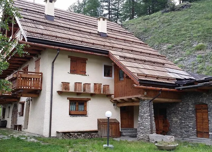 Monchaletsestriere Alpesi faház