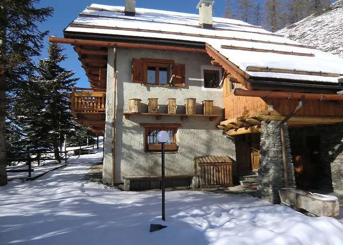 Monchaletsestriere Alpesi faház *